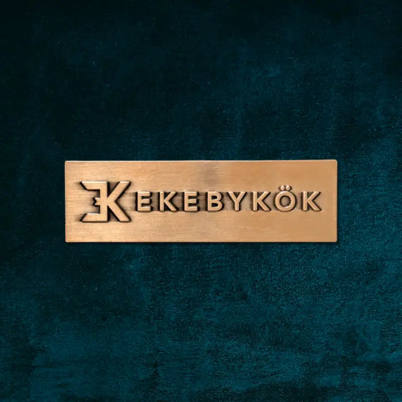 Präglade skyltar. Se till att ditt varumärke verkligen sticker ut.
